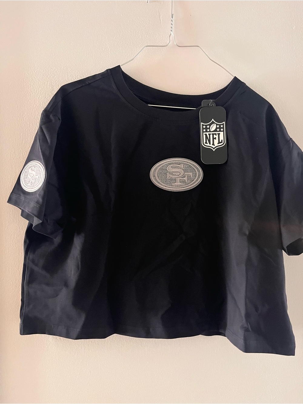 NFL Women's Black Crop Top with San Francisco 49ers Logo